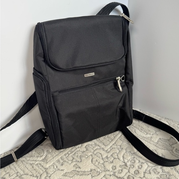 TRAVELON  Anti-Theft Classic BLACK Convertible Backpack - Picture 1 of 12